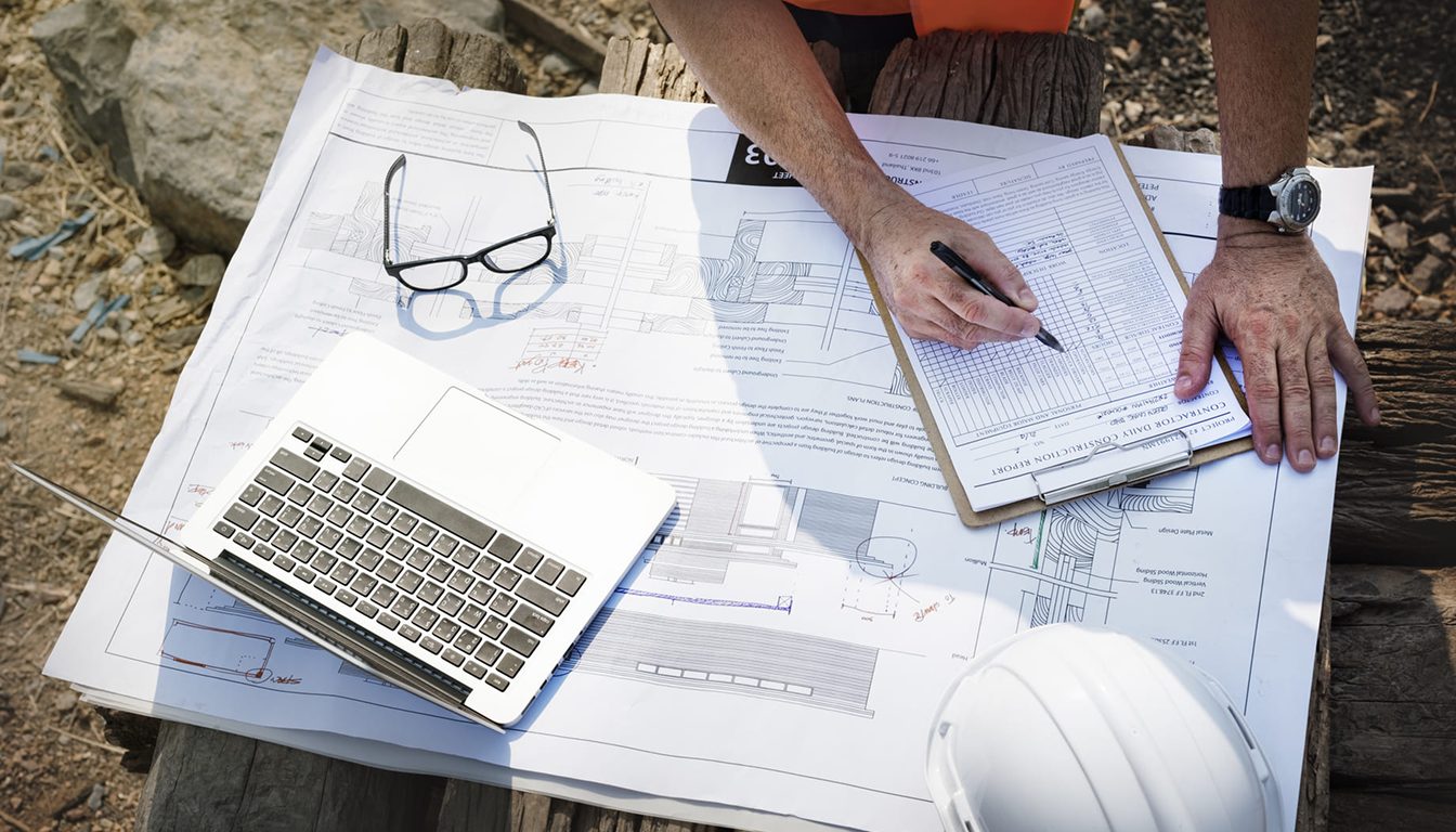 site-engineer-construction-site (1) 1